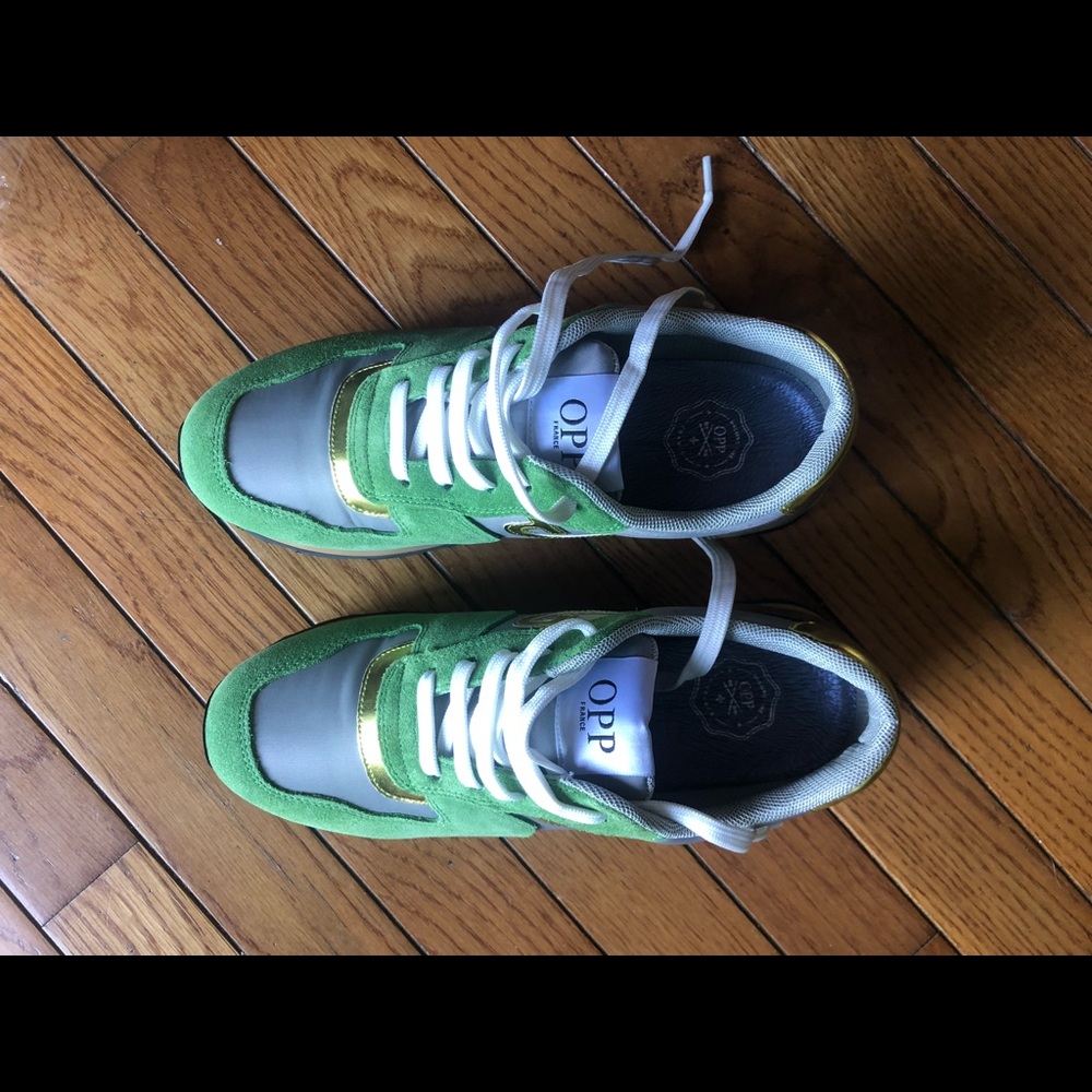 Sneakers.OPP (France).New.Size 9.Run small (half size down) Insole is 25 cm